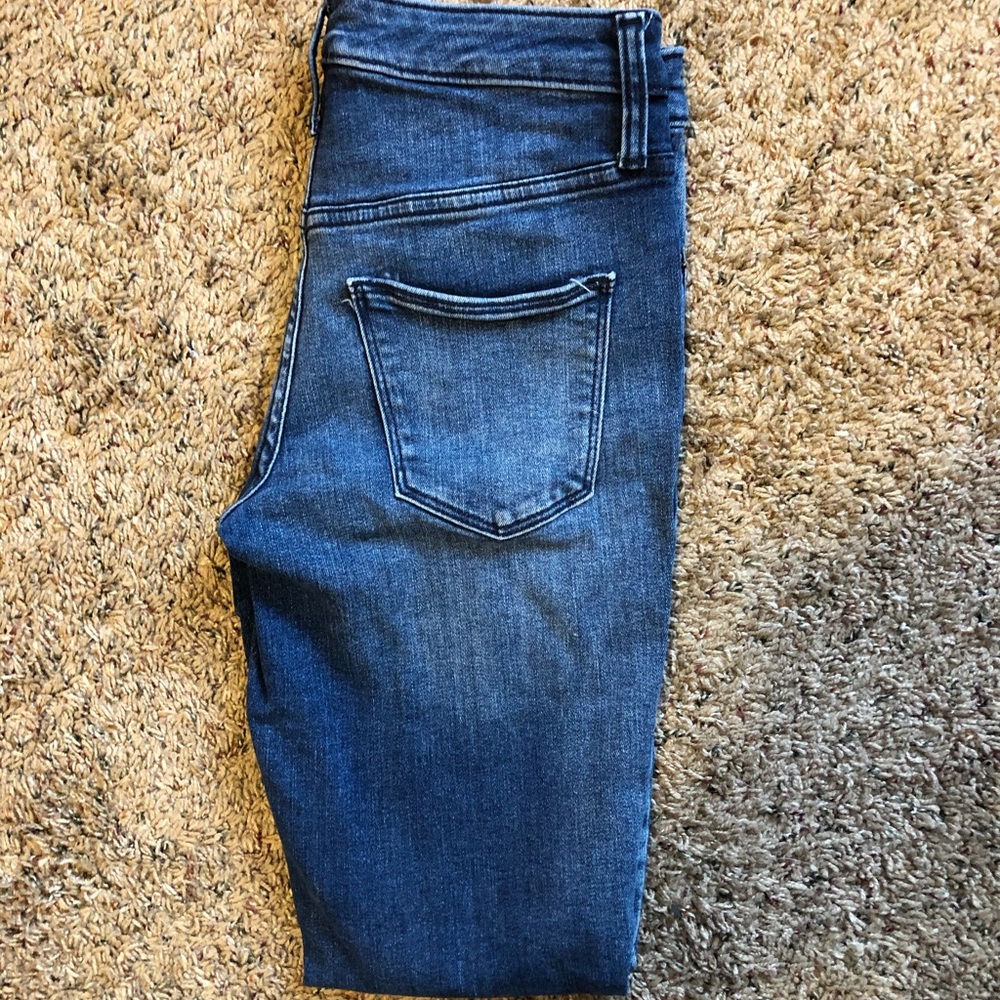 Universal Thread High-Rise Jeans